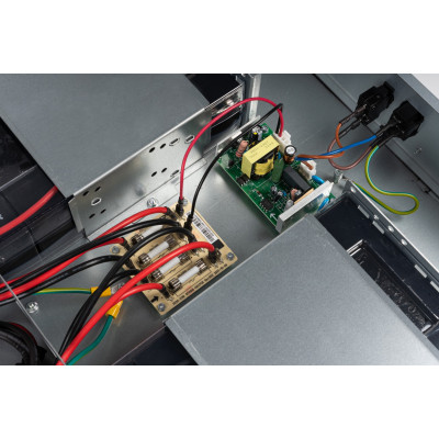 SKAT BC 48/18S RACK блок батарейный 19; 2U, 48В, емкость до 18Ач,  8 АКБх9Ач, ЗУ